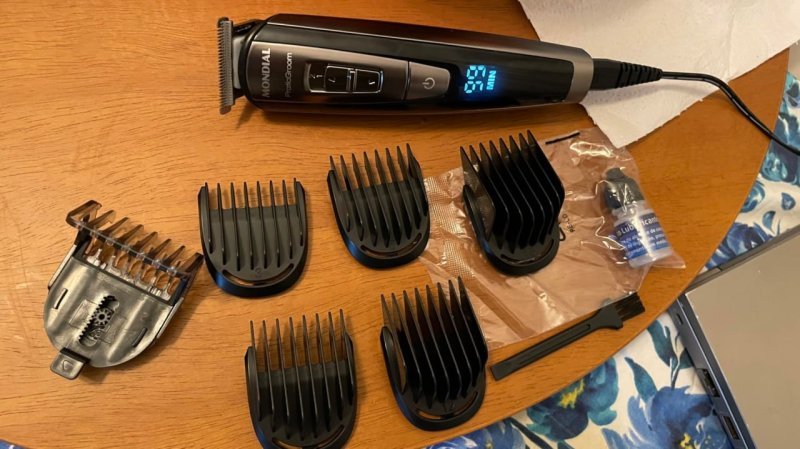 MONDIAL Aparador de Pelos PraticGroom, Preto, Bivolt - BG-09