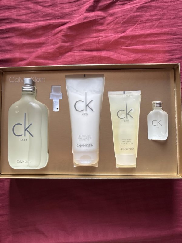 KIT DE HOMEM BONITO E CHEIROSO