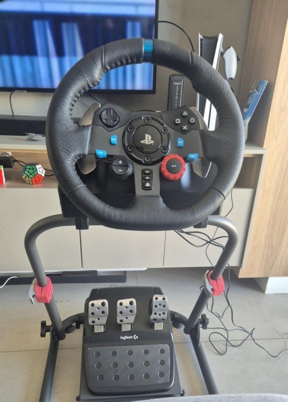 Volante e Pedais Logitech G29 Driving Force com Force Feedback para PS5, PS4, PS3 e PC