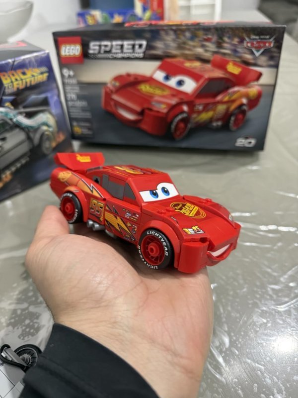 LEGO Speed Champions Relâmpago McQueen 77255 (270 Peças)