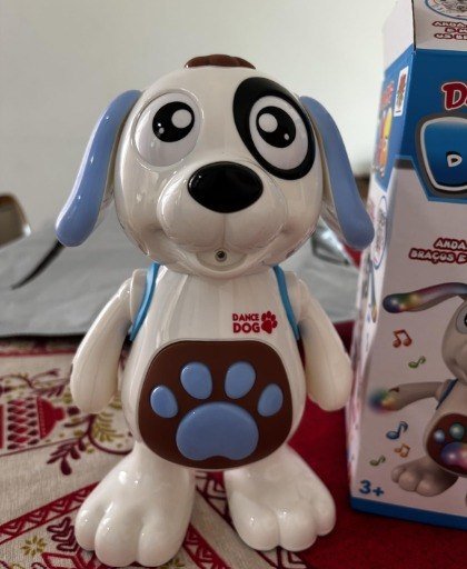 Brinquedo Interativo Musical Mexe Danca Luz e Som Dancing Cachorro