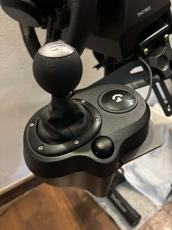 Câmbio Logitech G Driving Force