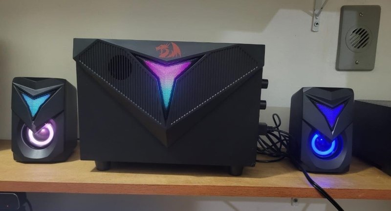 Caixas de Som e Subwoofer Redragon Toccata GS700 + Frete Grátis