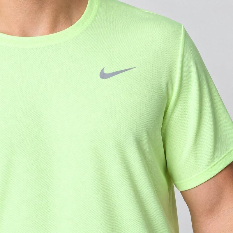 Camiseta Nike Dri-fit Uv Miller Masculina Amarelo