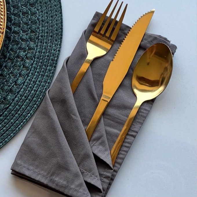 Maleta com 24 Peças Faqueiro Dourado + Frete Grátis