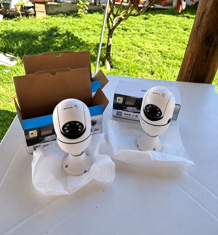 Kit 2 Câmeras Lâmpada de Segurança IP Wifi com Visão Noturna