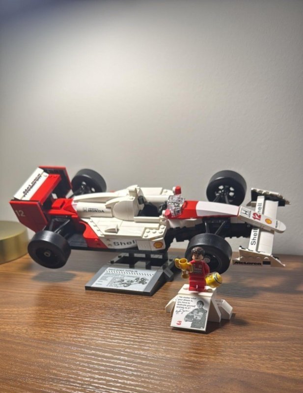 LEGO Set Icons 10330 McLaren MP4/4 e Ayrton Senna 693 peças
