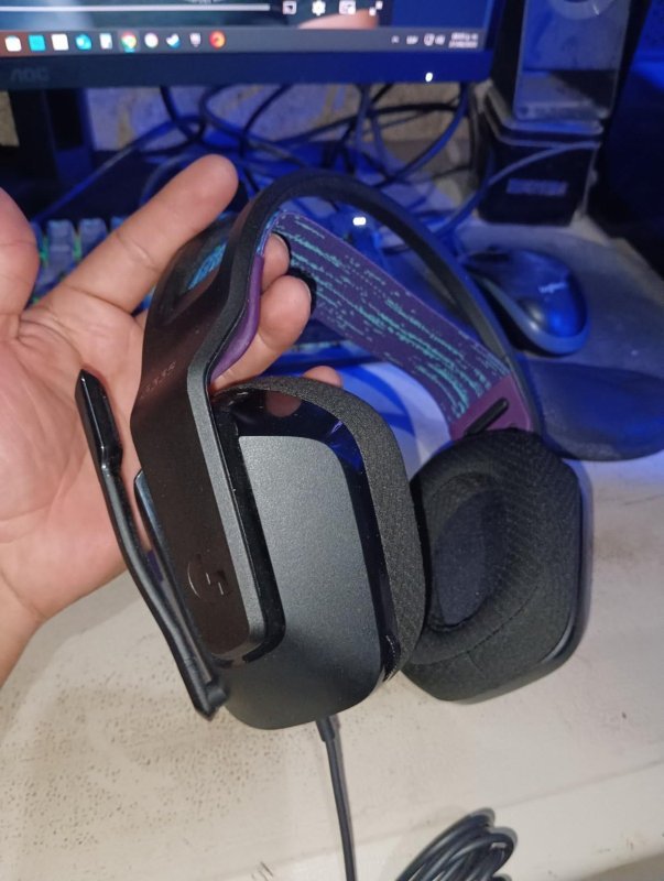 Headset Gamer Logitech G335 com Almofadas com Espuma de Memória