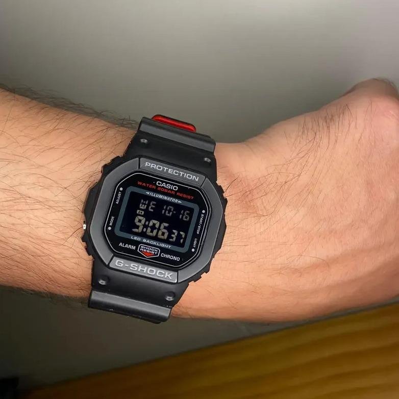 Relógio Casio G-shock Digital Dw-5600uhr-1dr