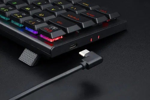 Teclado Redragon Gamer Led Rgb Outemu Blue Abnt 2 Preto Português Abnt2