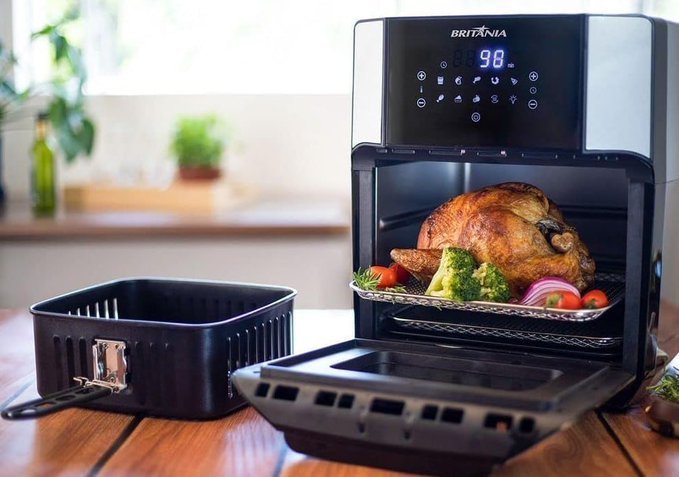 Fritadeira Air Fryer Oven Britânia 1800W 12L 220V + Frete Grátis