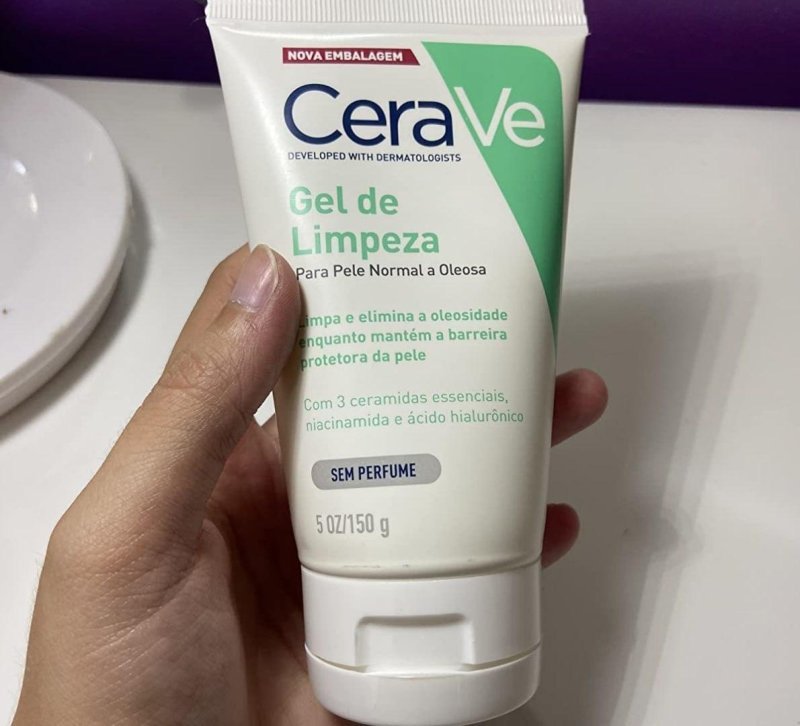 Gel de Limpeza Facial para Pele Oleosa CeraVe 150g