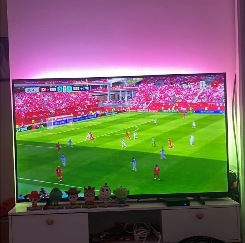 Smart TV LED 4K 60Hz Ambilight 4K - PUG8100