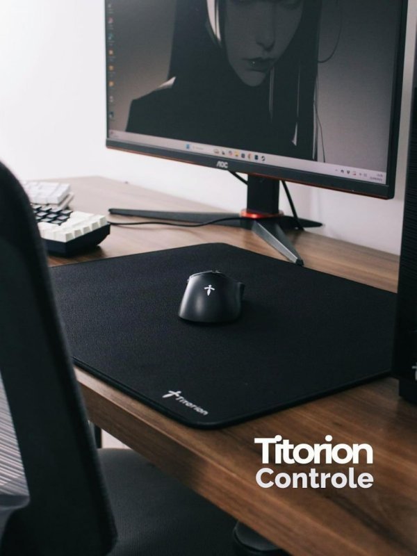 Mouse Pad Gamer Control Profissional 49x42 Deskpad Hexágono Branco Preto