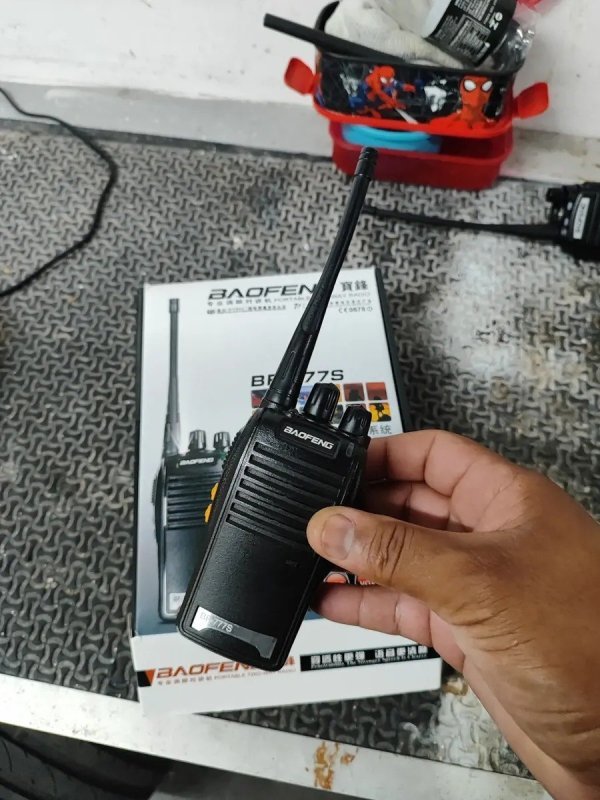 Kit Par 2 Rádios Baofeng 777S Walk Talk Comunicador 16 Canais