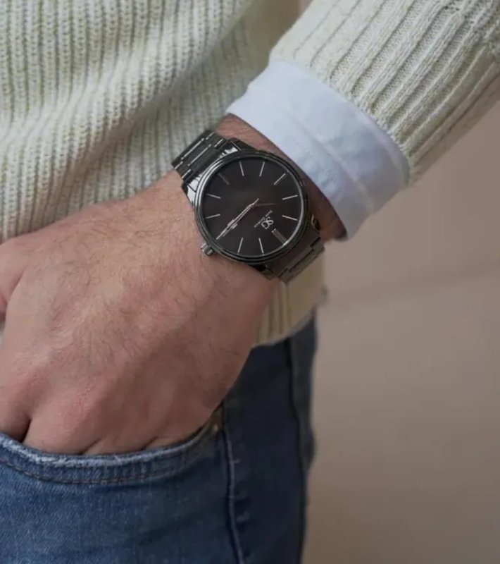 Relógio Chroma Preto Saint Germain Caixa Preta Detalhes Prata 42mm
