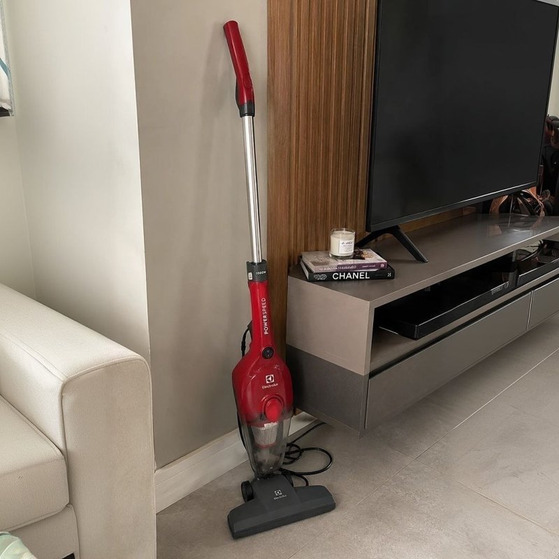 Aspirador pó vertical 2 em 1 1100W Electrolux STK13 220V