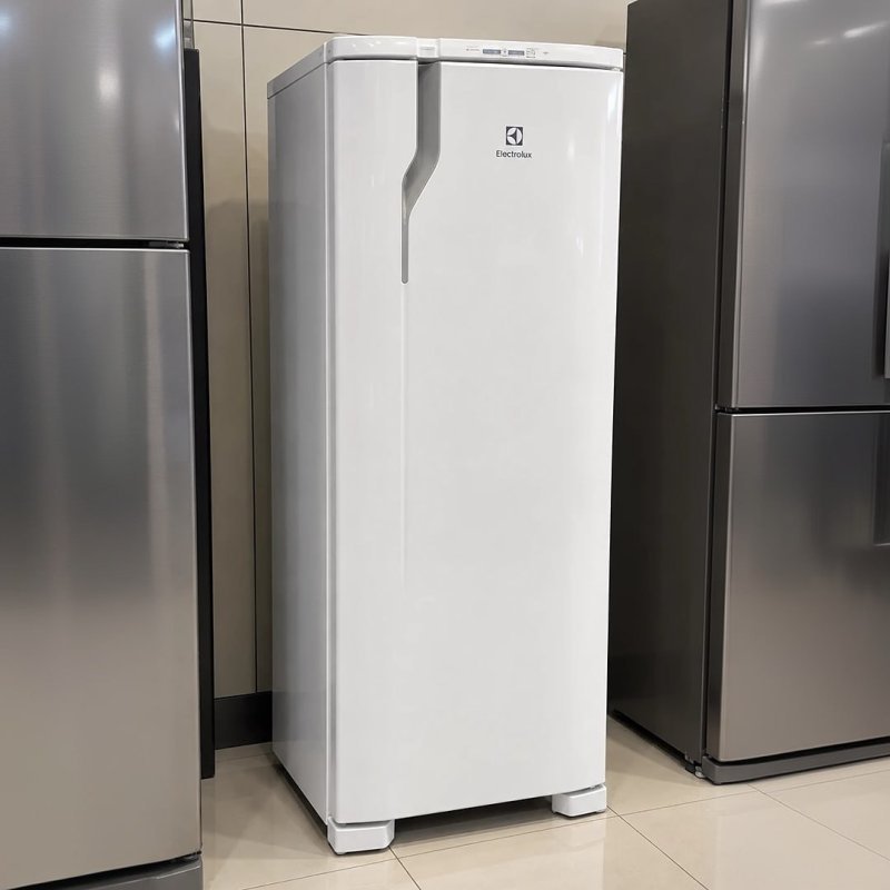 GELADEIRA COMPACTA DA ELECTROLUX
