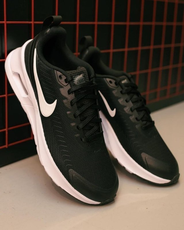 Tênis Nike Air Max Nuaxis