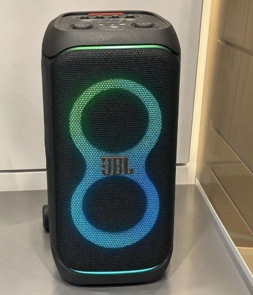 Caixa de Som JBL PartyBox Stage 320 Bluetooth Portátil Com Show de Luzes e Resistente a Respingos – 240W RMS Preta