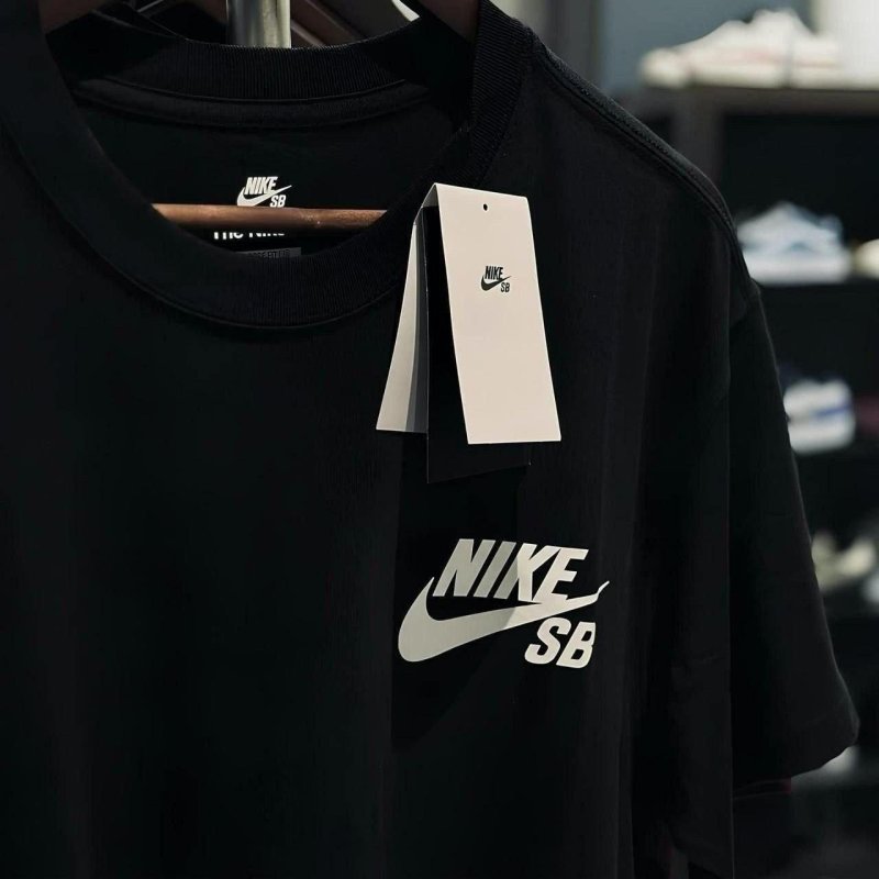 Camiseta Nike Sb Masculina Preto/branco