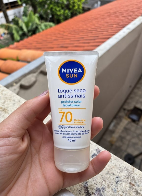 NIVEA SUN Protetor Solar Facial Toque Seco Antissinais FPS 70 40ml