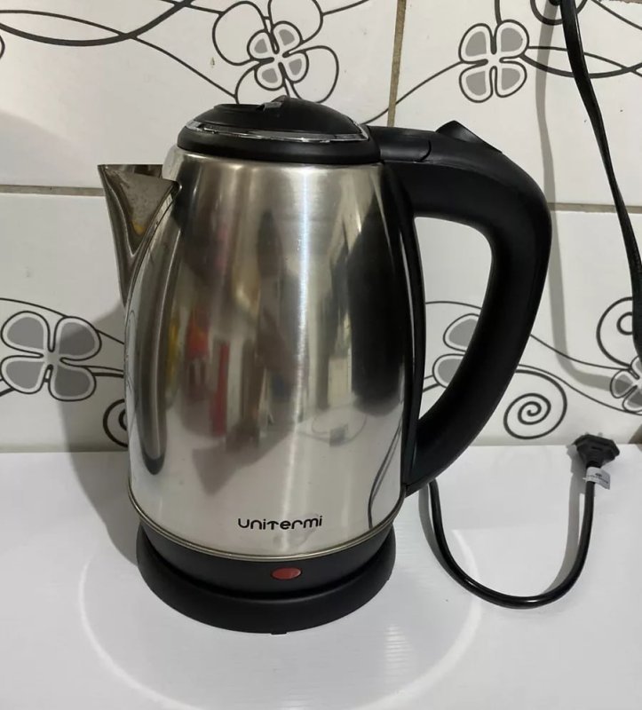 Chaleira Elétrica Cadence Inox Super 1,8L