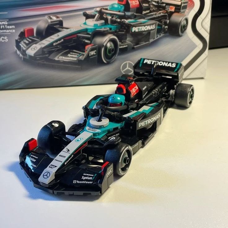 LEGO Speed Champions Carro de Corrida Mercedes-AMG F1 W15 #77244