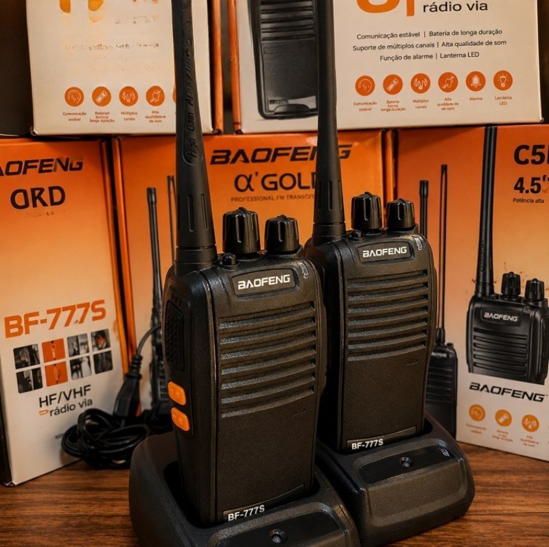 Kit 2 Rádio Comunicador 16 Canais 12km Baofeng 777S HT Preto