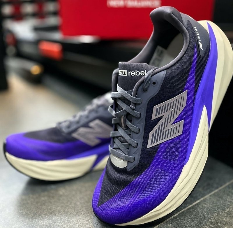 Tênis Masculino New Balance Fuelcell Rebel V5 Exclusivo + Frete Grátis