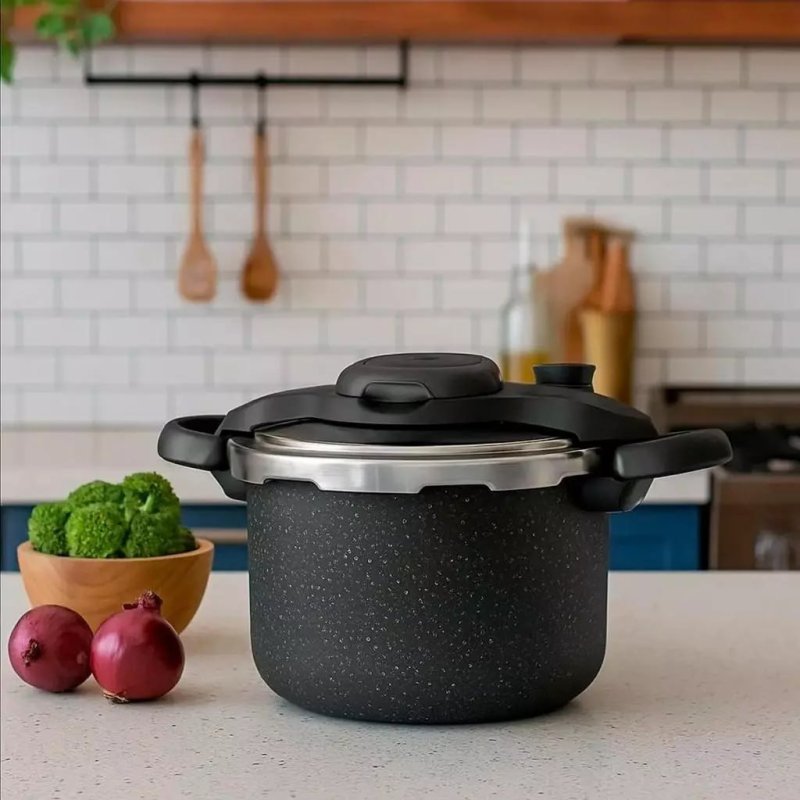 Panela de Pressão Fechamento Externo Stone Pro Clipso 4,5L - Rochedo