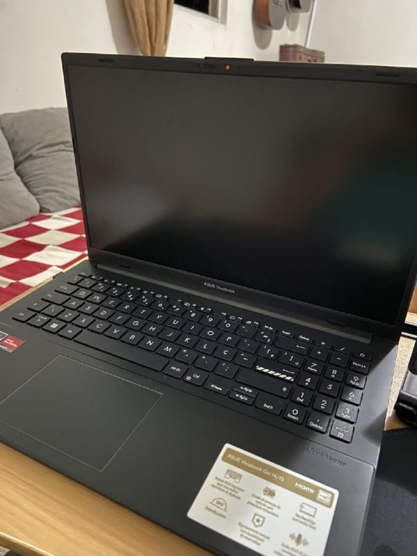 ASUS VivoBook Go 15, AMD Ryzen 5 7520U, 8GB RAM, 256GB SSD, Tela 15.6" LED Full HD