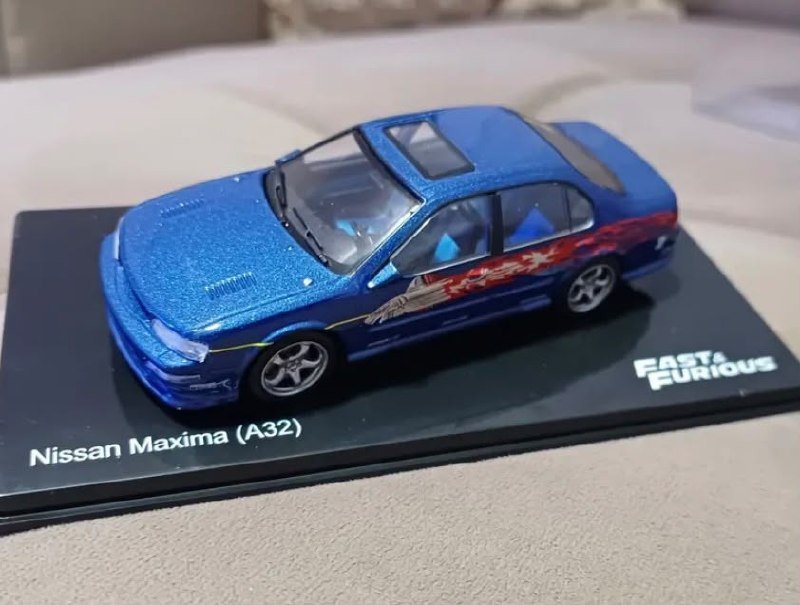 Miniatura Nissan Maxima A32 1:43 Velozes E Furiosos Azul