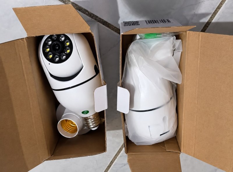 Kit2 Câmeras Lâmpada Wifi 360° Visão AIRFLY Noturna Interna Externa