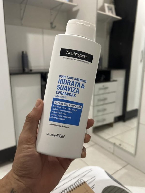 Neutrogena Hidratante Corporal Hidrata & Suaviza 400ml