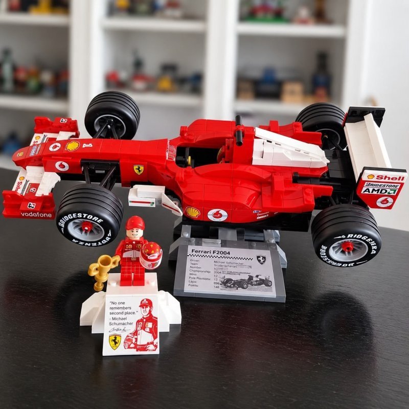 Ferrari F2004 e Michael Schumacher #11375 (735 Peças) LEGO