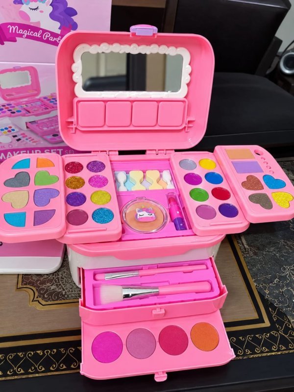 Kit Maquiagem Infantil Seguro Lavável Maleta Beleza Meninas