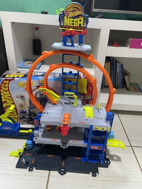Kit Pista Hot Wheels Mega Garagem Mattel