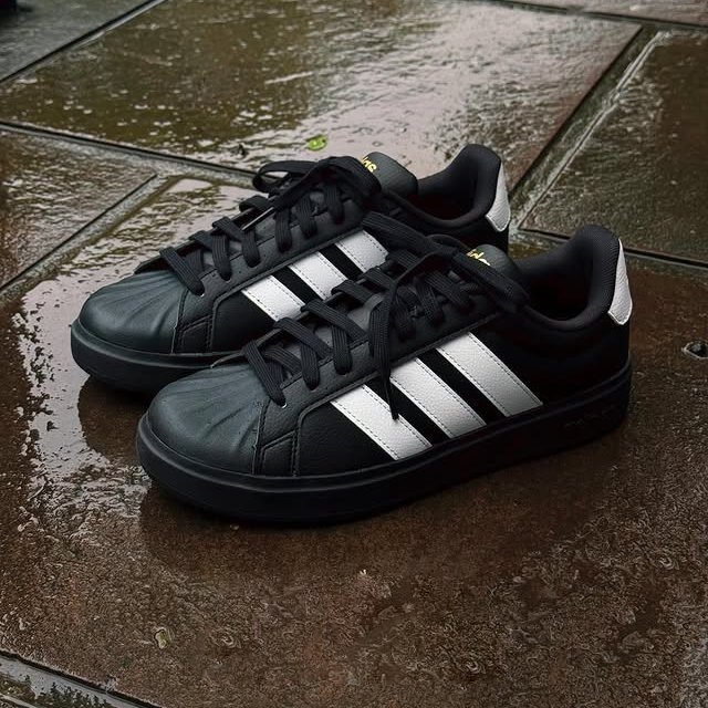Street Talk adidas