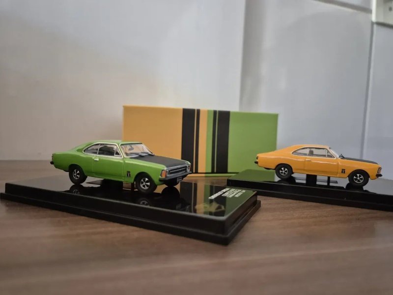 Box Ss 4 C/ 2 Opala Ss Coupe 1974 Series 3 1:64 Br Classics Verde/Amarelo