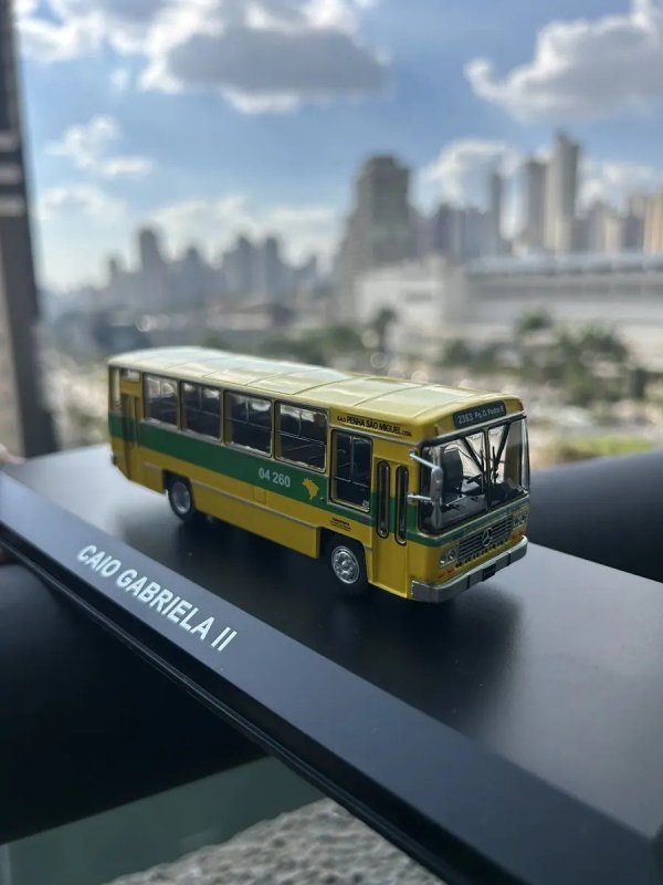 Ônibus Caio Gabriela Penha São Miguel S. 5 1:72 Br Classics Amarelo
