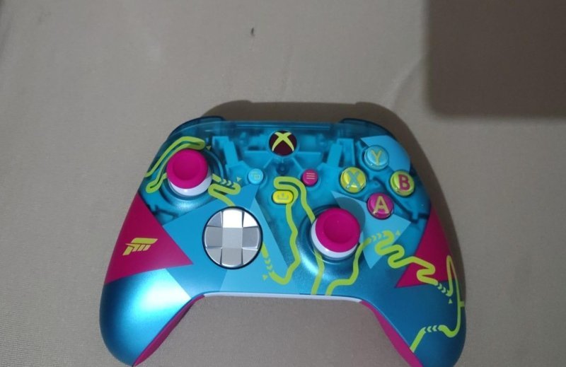 Xbox Wireless Controller – Forza Horizon 6 Limited Edition