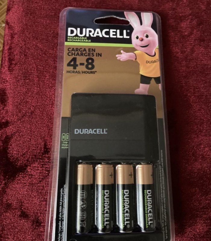 Duracell Carregador de Pilhas Recarregáveis AA e AAA Com 4 Pilhas AA Inclusas – Bivolt + Frete Grátis