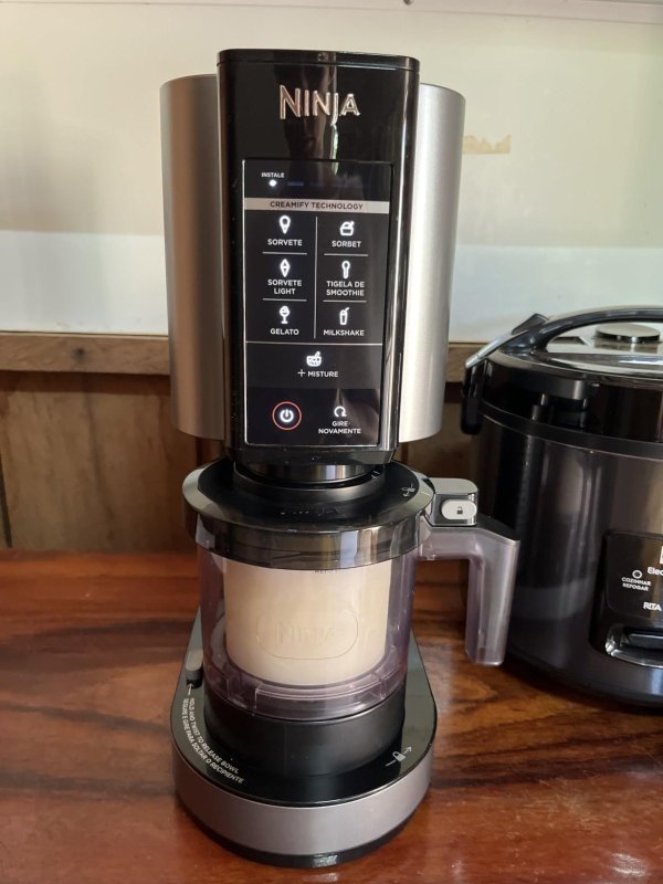 Sorveteira Ninja Creami 7 Opções Diferentes de Sorvete 110V