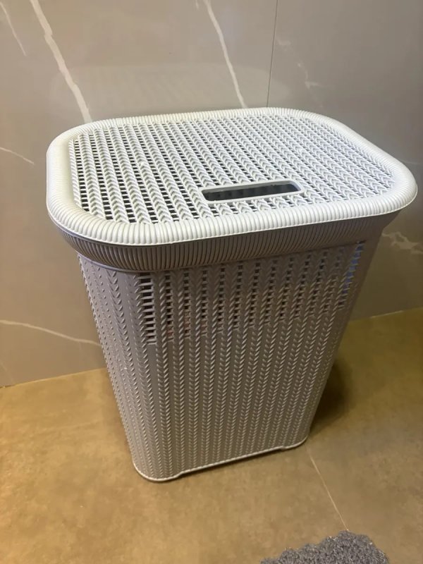 Cesto De Roupa Rattan 50l Com Tampa Basculada Grande Giplast