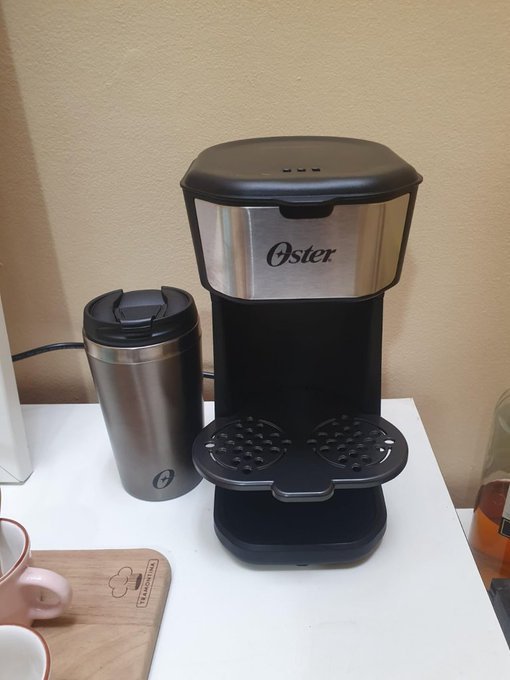 Oster Cafeteira 2Day Inox 2 em 1 com Copo Térmico