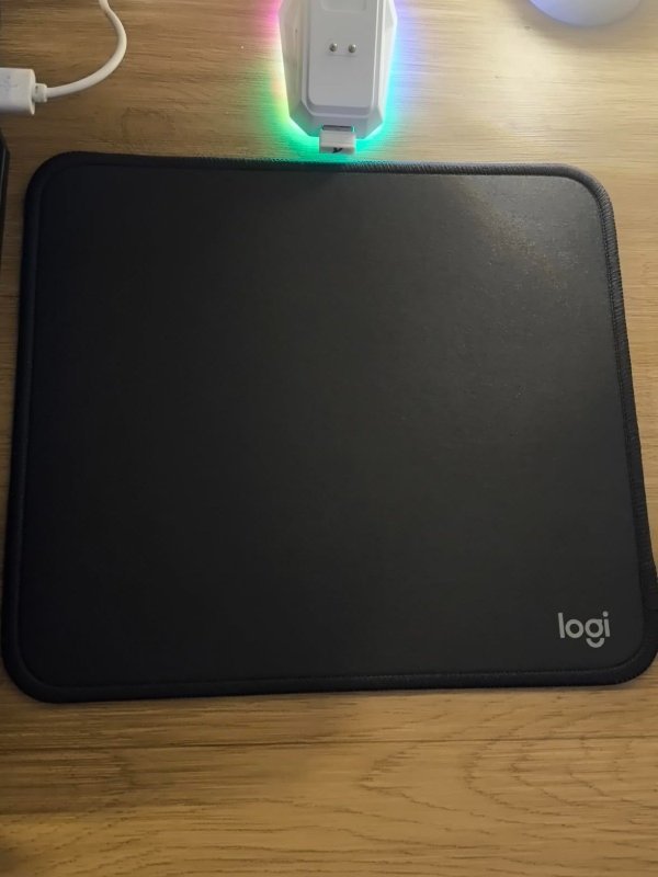 Mouse Pad Logitech Studio Series com Base de Borracha Antiderrapante