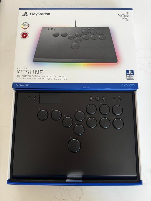 Controle Arcade Hitbox Razer Kitsune (PS5 / PC)