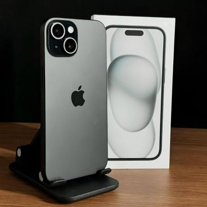 Apple iPhone 15 (256 GB)