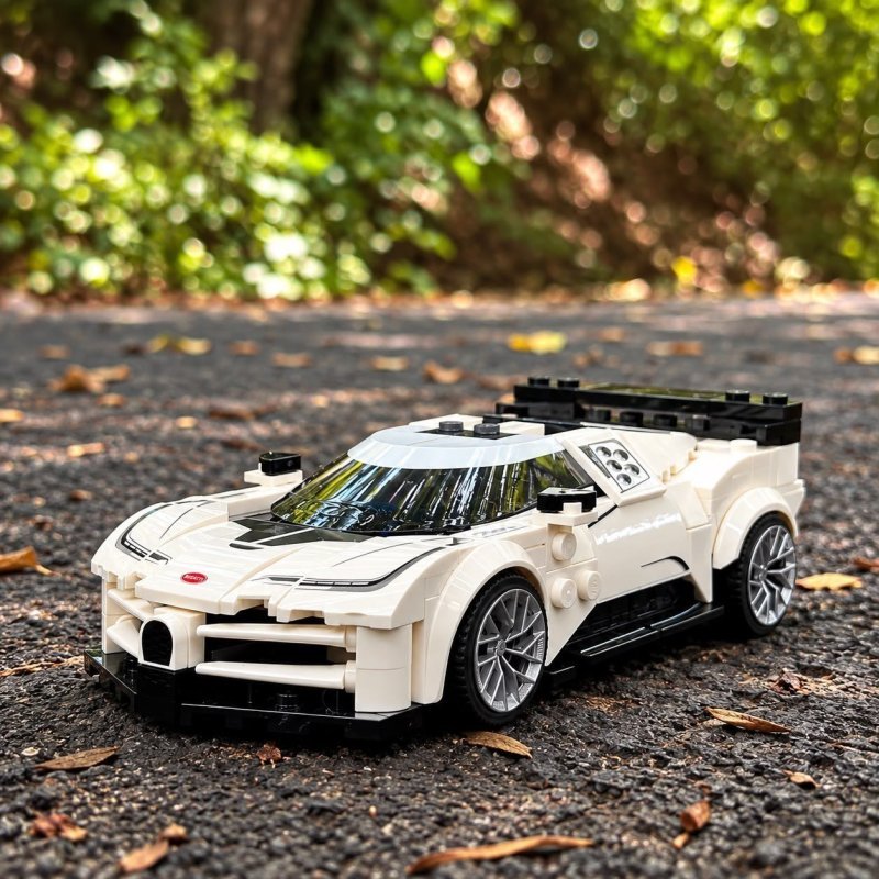 LEGO Speed Champions Hipercarro Bugatti Centodieci #77240 (291 Peças)